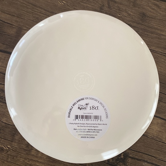 Melamine Holiday Salad/Appetizer Plates. Set of 4. - Picture 4 of 9